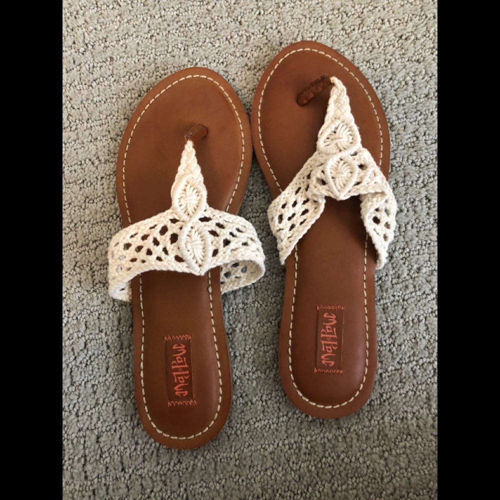 🌸Beach dressy flip flops 🤍